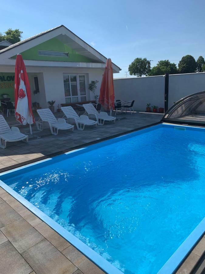 Bungalovy Classic Podhájska Esterno foto